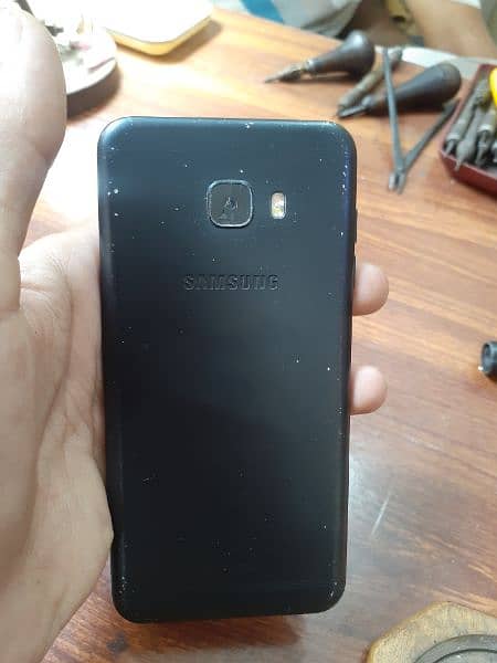 Samsung galaxy C5 pro 0