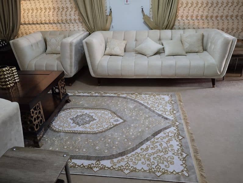 Elegant and comfortable sofa set 3