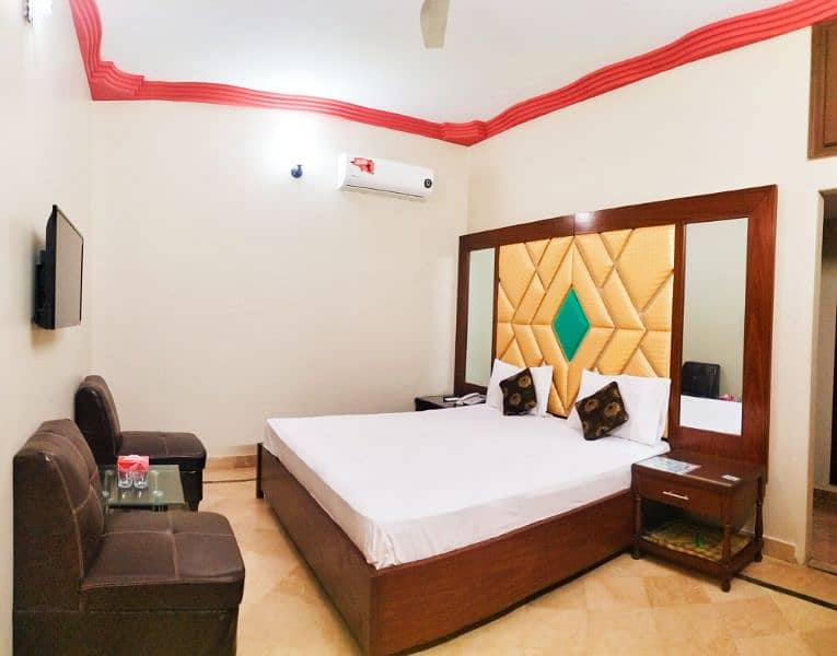 Room For Rent | Guest House in Gulshan Karachi 1