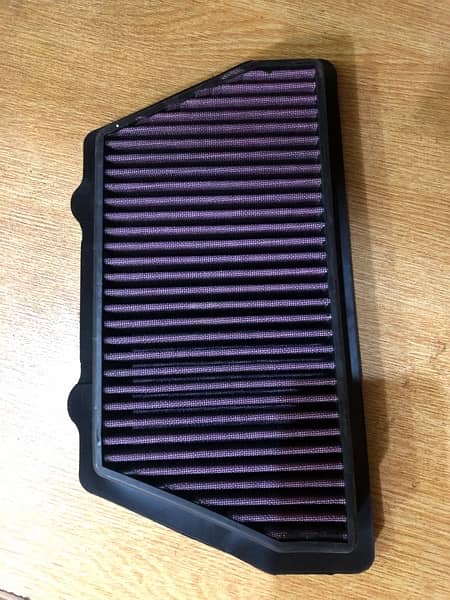 R6 air filter 1