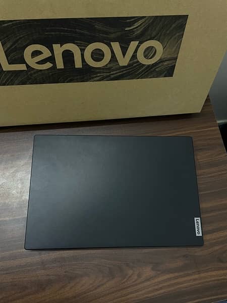 Lenovo V15 G2- Core i5 - Tiger Lake - 11th gen 9