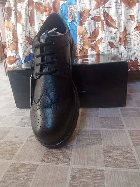 Black formal shoes 3