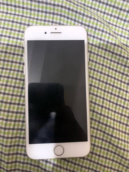 iphone 8/ 64gb /white color/PTA approved 3