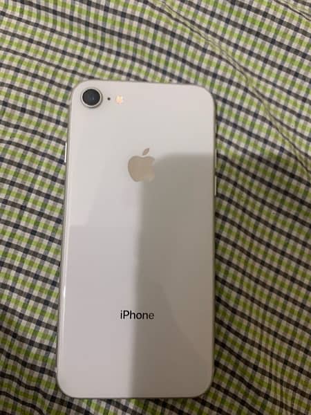 iphone 8/ 64gb /white color/PTA approved 4