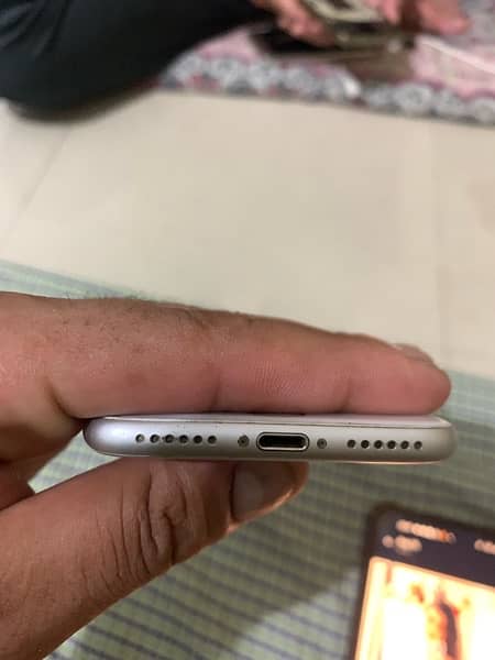 iphone 8/ 64gb /white color/PTA approved 8