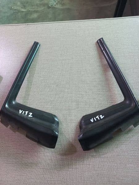 Toyota Vitz , Windscreen Corners 1