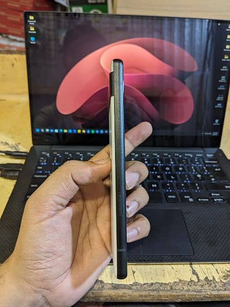 Google pixel 6a 4
