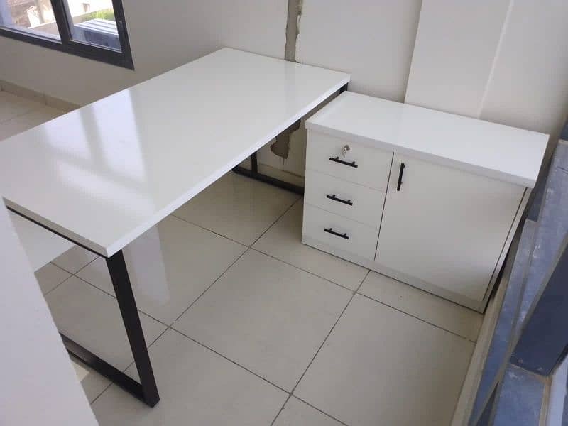 K frame Table for Home and Office 3