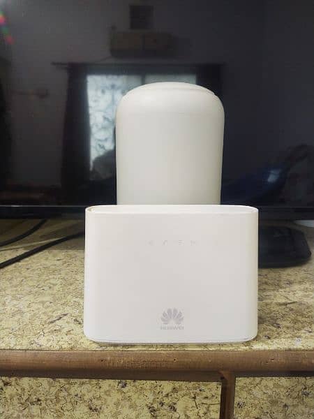 Huawei B2368-66 CAT13 4G+ High Speed LTE Router 6