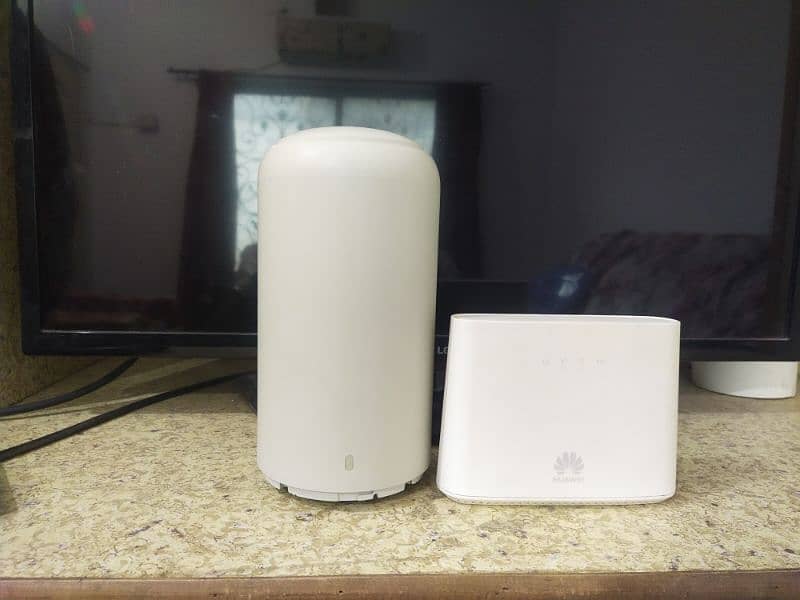 Huawei B2368-66 CAT13 4G+ High Speed LTE Router 7