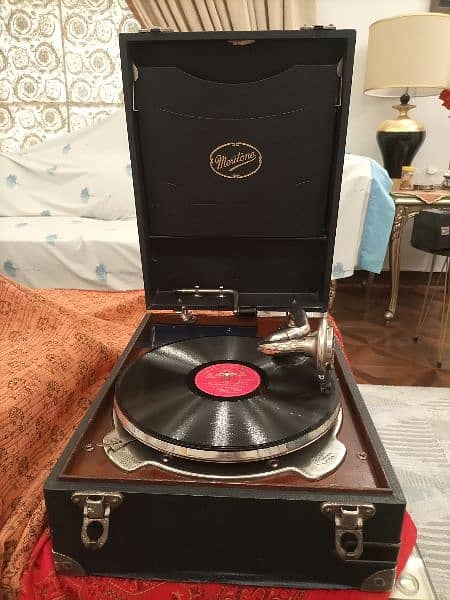 Meritone Gramophone in Full Working Condition to Play 78 RPM Records. 15