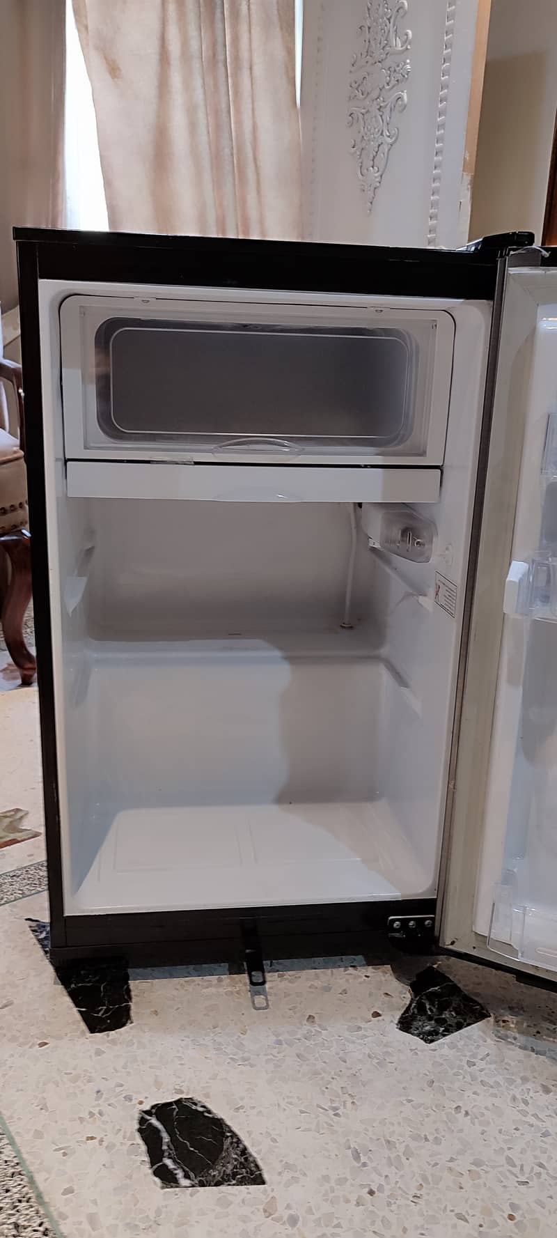 PEL Room size refrigerator 5