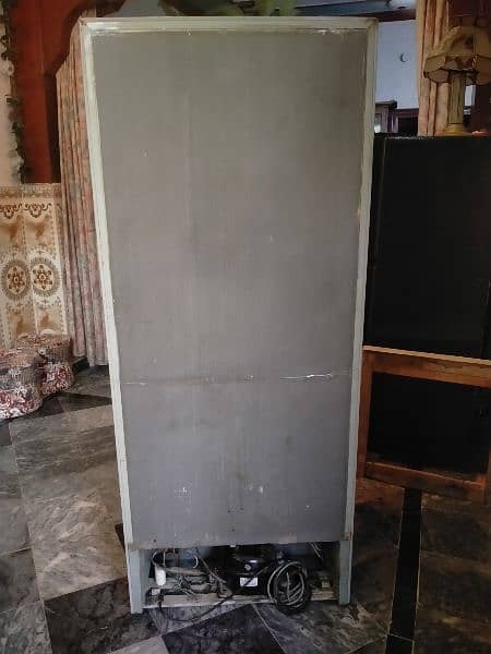 Kenwood Imported Fridge for sale available in good condition 10