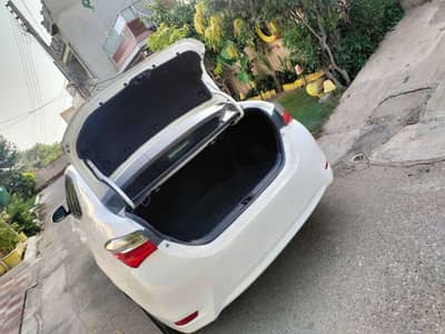 Toyota Corolla gli atumàtice