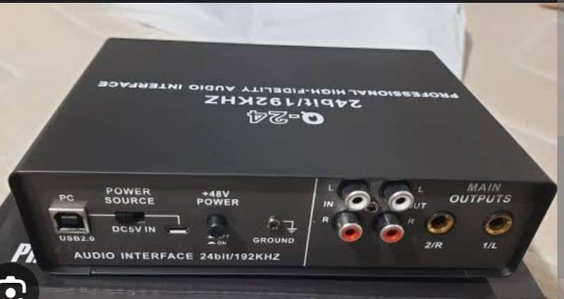 soundcard interface Q 24 2 input 6 Output 3