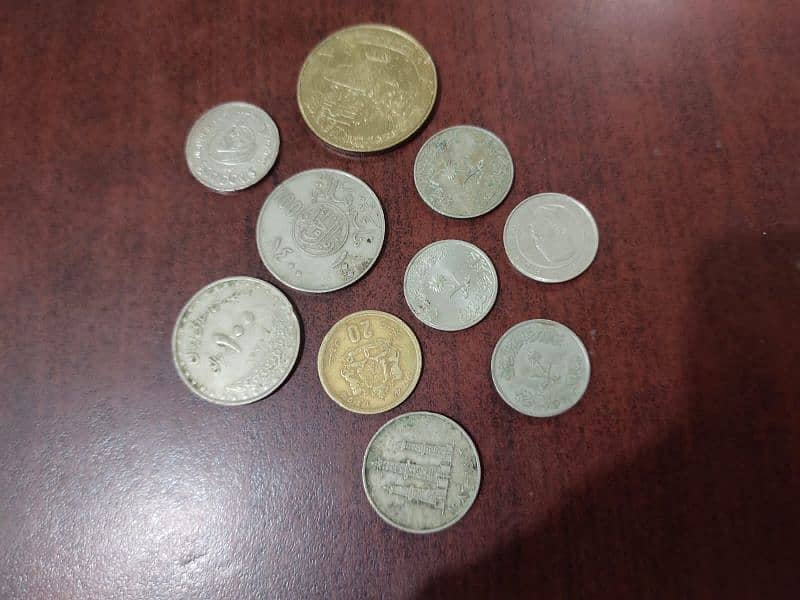 Antique Coins Pakistan and others pounds Dollar 6