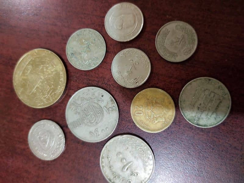 Antique Coins Pakistan and others pounds Dollar 8