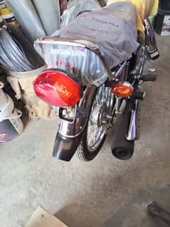 Honda 125 For sale brand new condition just 1200 km used