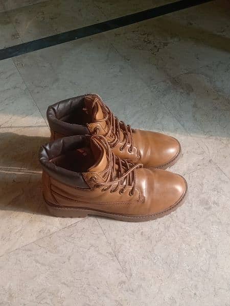 Branded digger shoes 2