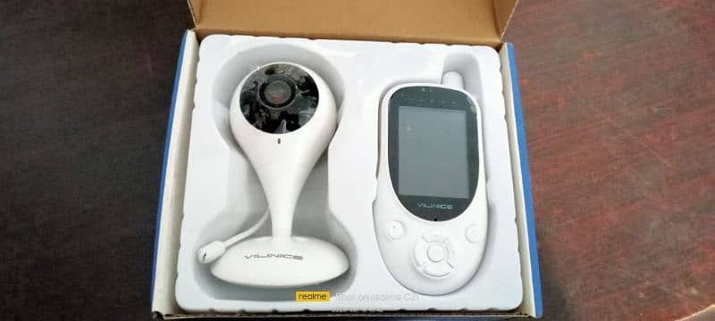 BABY MONITOR, 2.4G WIRELESS TRANSMISSION, 2.4"TFT LCD VIDEO MONITOR. 3