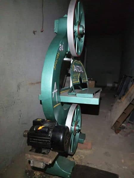 Wood bandsaw machine Boxing gloves aara machine 4