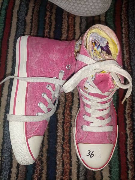 ladies gents branded preloved sneakers 5