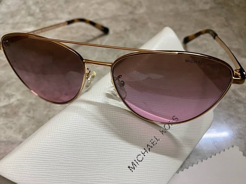 Crystal Glasses Clean HD Shade|Designer Sunglasses for women 1