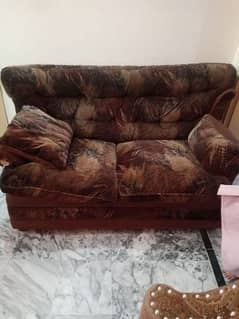 7 seater sofa set available in good condition.