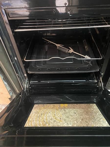 its a cooking range very slightly used 3