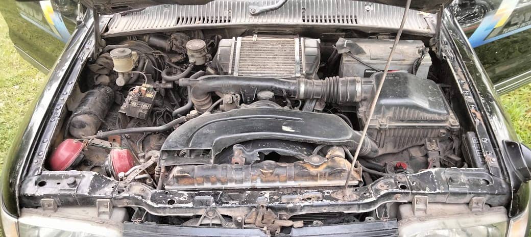 Kia Sportage 2000cc diesel engine 9