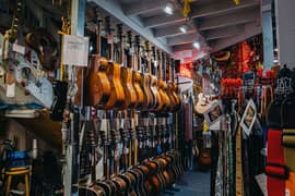 Guitars | Ukuleles | Violins Cajon & Acessoires box Musical Instrument