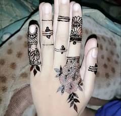 Mehndi Artist