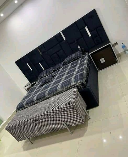 king size bed with 2 side tables  03002280913 13