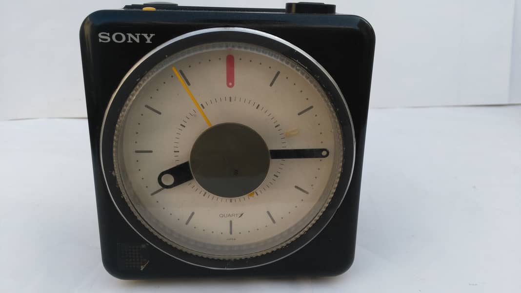 Sony FM/AM Clock Radio ICF-A10W (Vintage) 0