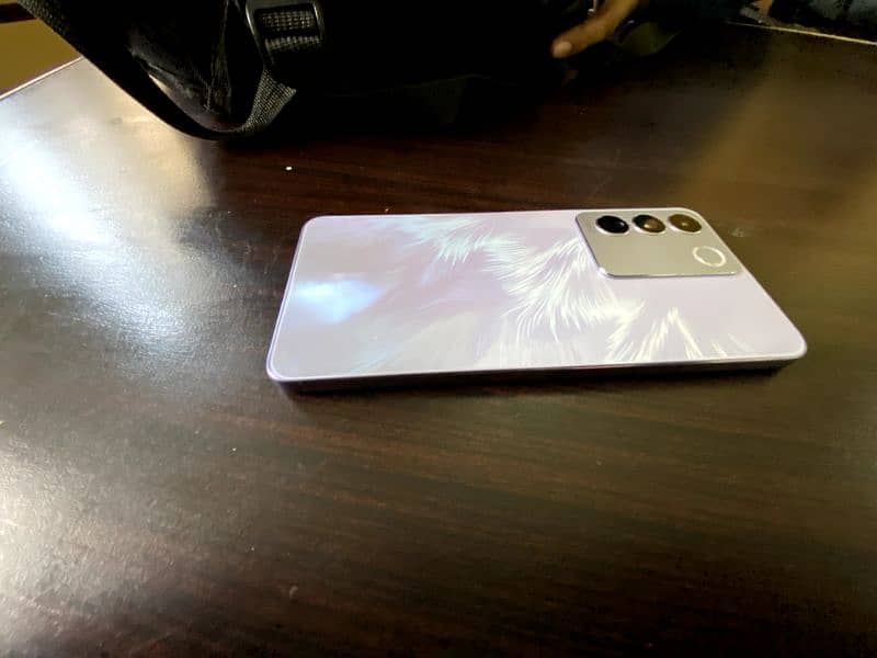 Vivo v27e (8+256) Purple Color 5