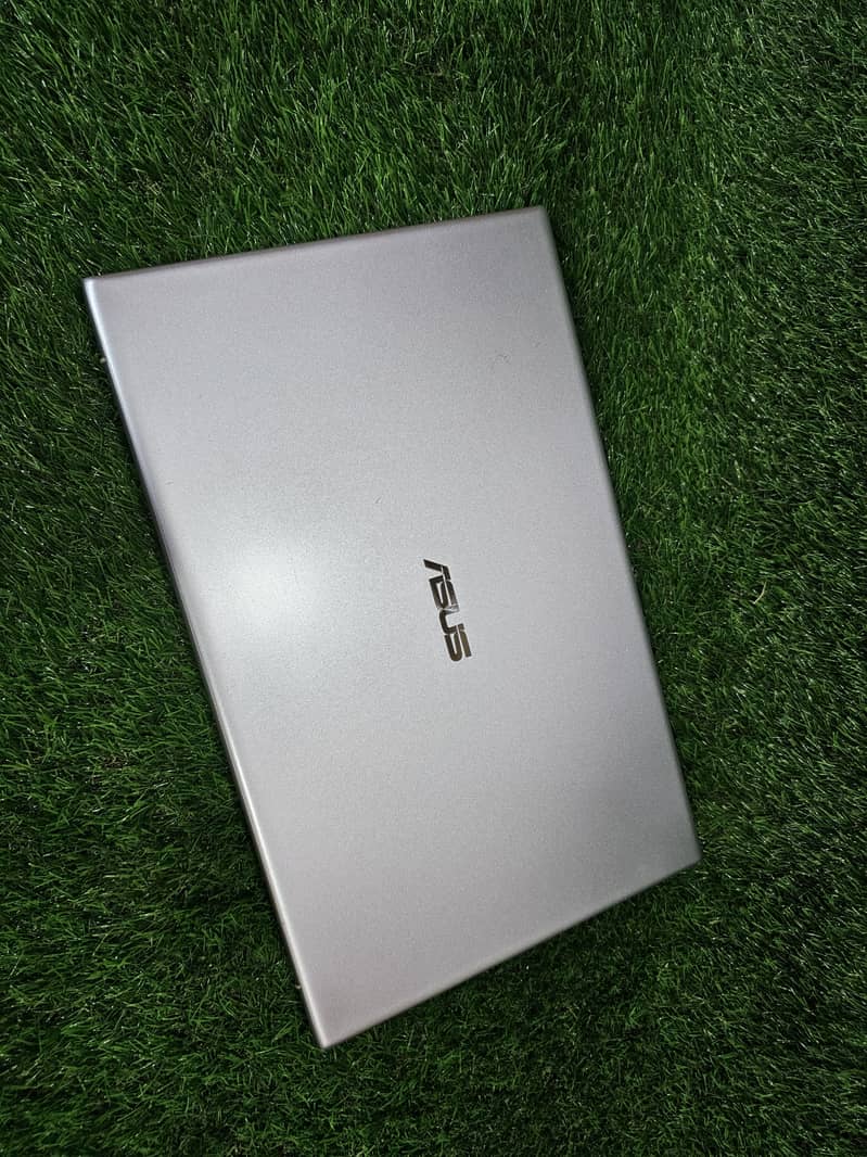 Asus Vivobook 17”  Laptop i5 10th Gen 12GB 512GB SSD 4