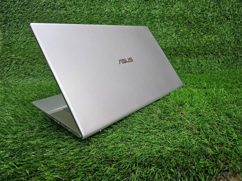 Asus Vivobook 17”  Laptop i5 10th Gen 12GB 512GB SSD 2