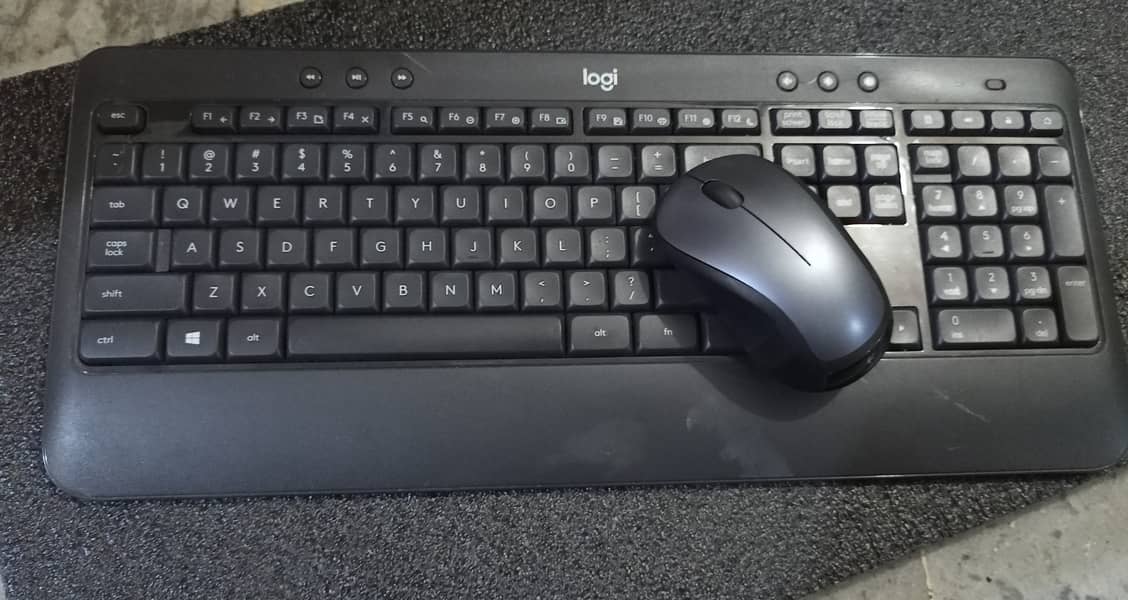 Logitech Wireless keyboard Mouse Combo 5
