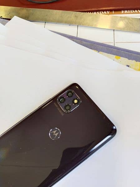 Motorola One 5G Ace 11