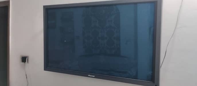 a 50" LCD plazma