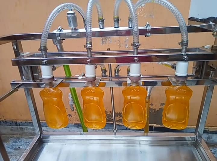 Semi Auto Bottle Filling Water Milk Juice Vinegar Liquid oil Machine 0