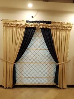 curtains and blinds contact me on this number 03004440017