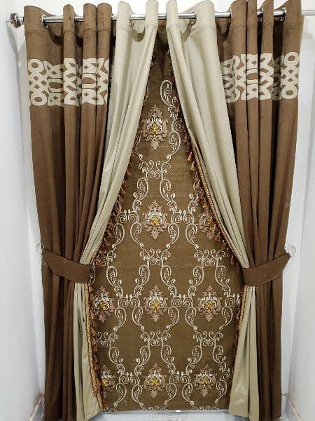 curtains and blinds contact me on this number 03004440017 1