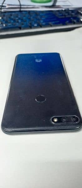 HUAWEI y7 2018 model in good condition mobile phone 4