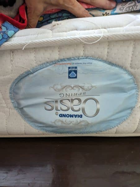 bed set in good condition 1