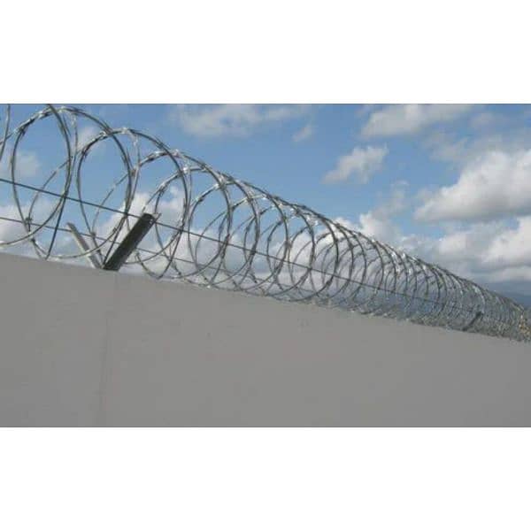 security wire chain link fence razor wire barbed wire mesh Jali 7