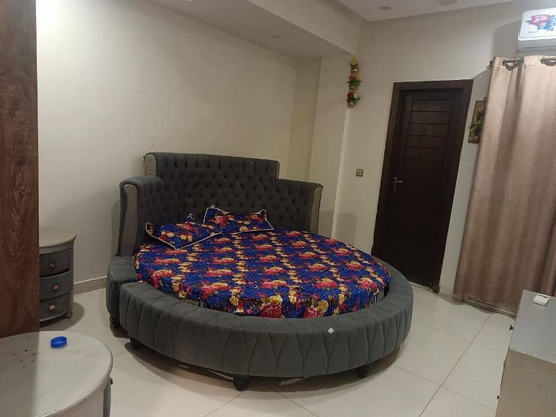 Daily basis short time beautiful furnished apartment available 1