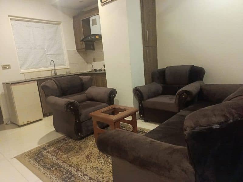 Daily basis short time beautiful furnished apartment available 3