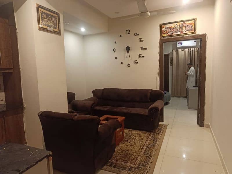 Daily basis short time beautiful furnished apartment available 2