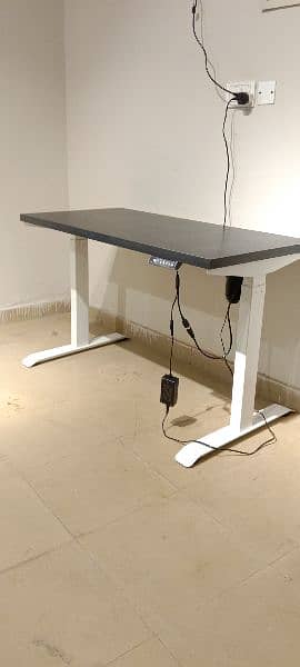 Electric table/height adjustable table/standing desk 7